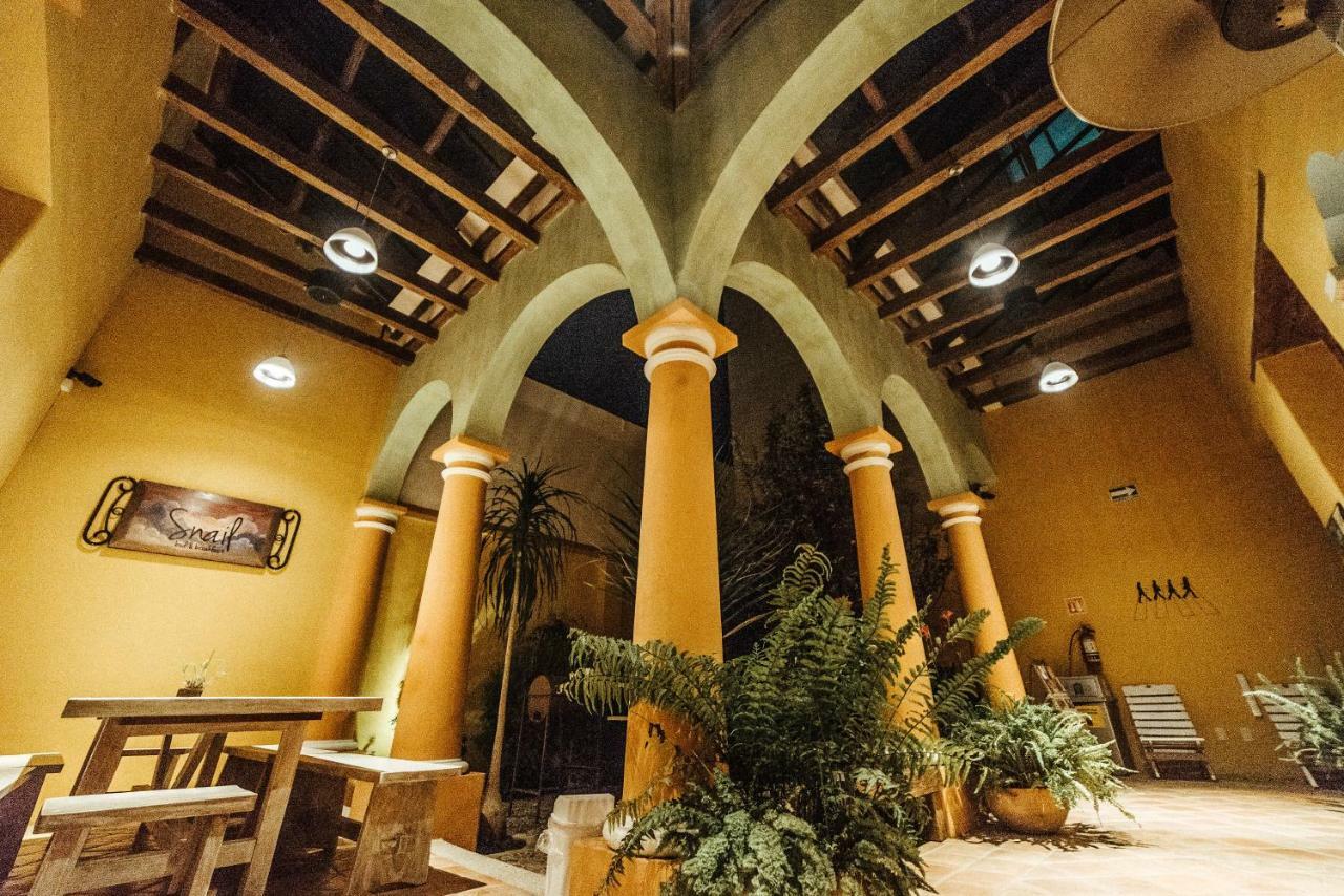 Snail Bed & Breakfast (Adults Only) ซานกริสโตบัล เด ลาสกาซาส ภายนอก รูปภาพ